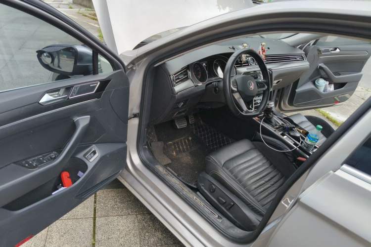 Used Volkswagen Magotan 2020 330TSI DSG Leading Model Driver Seat