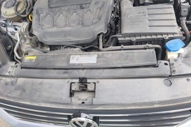 Used Volkswagen Magotan 2020 330TSI DSG Luxury Edition Engine Bay