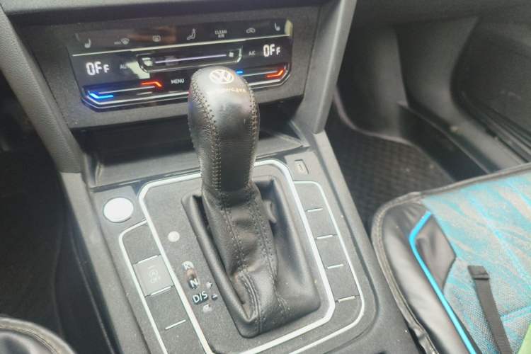 Used Volkswagen Magotan 2020 330TSI DSG Luxury Edition Gear Lever