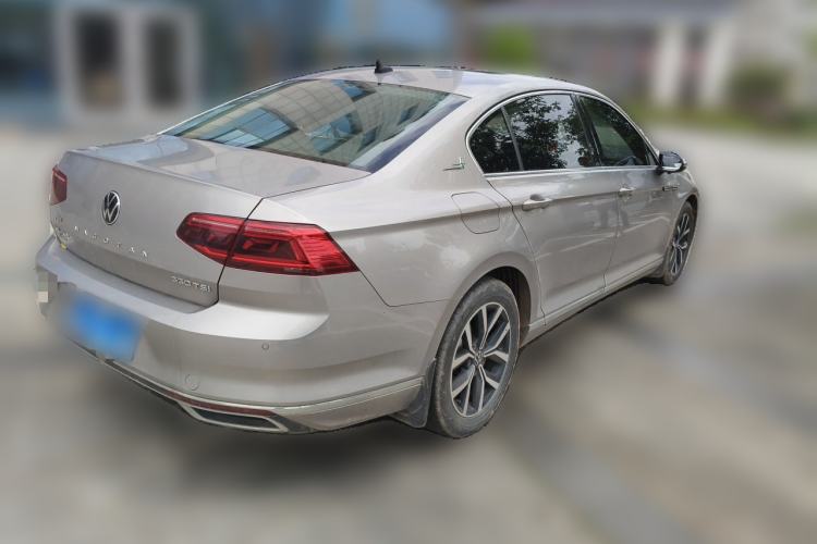 Used Volkswagen Magotan 2020 330TSI DSG Leading Model Rear Right 45 Deg