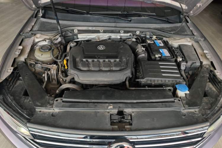 Used Volkswagen Magotan 2020 330TSI DSG Leading Model Engine Bay
