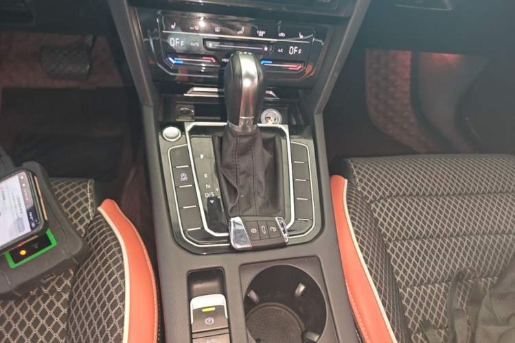 Used Volkswagen Magotan 2020 330TSI DSG Leading Model Gear Lever