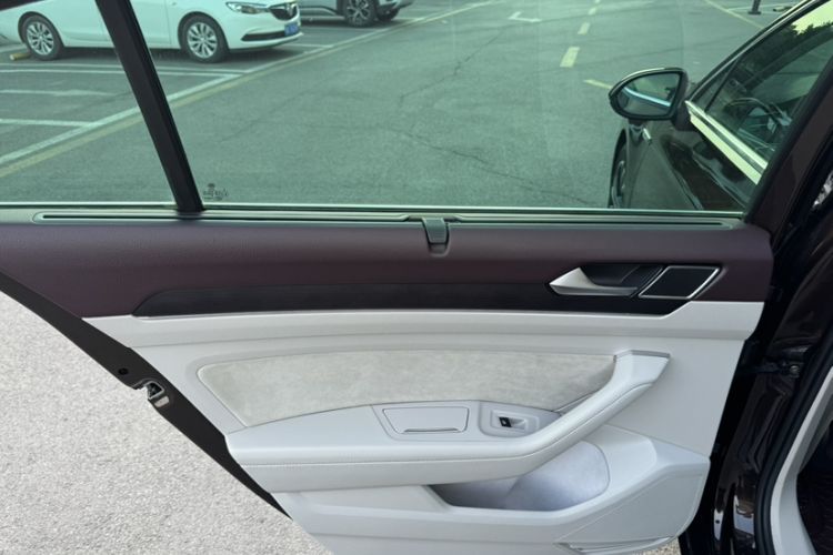 Used Volkswagen Magotan 2020 380TSI DSG Flagship Edition Headliner