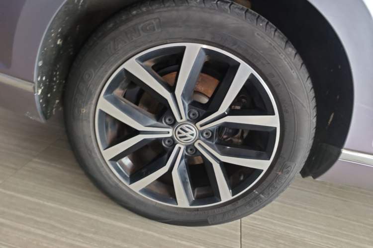 Used Volkswagen Magotan 2020 330TSI DSG Leading Model Right Rear Wheel Hub