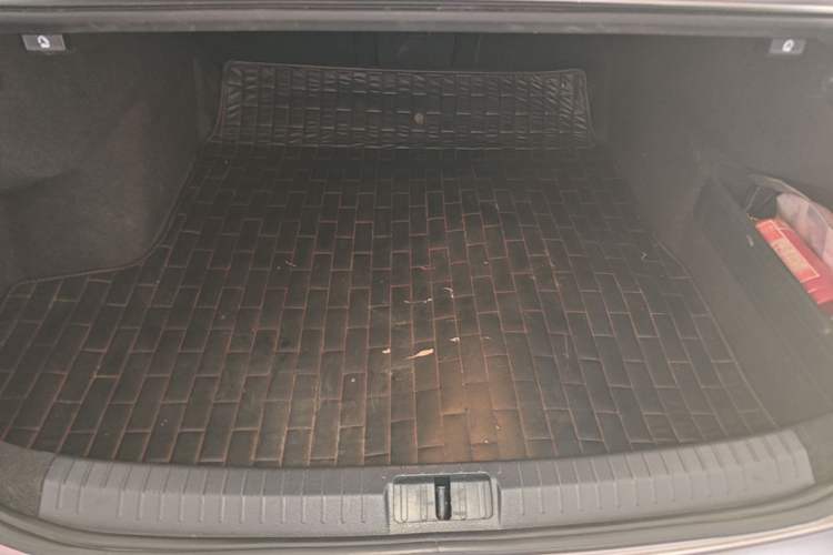 Used Volkswagen Magotan 2020 330TSI DSG Leading Model Trunk