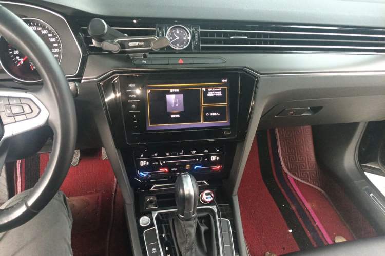 Used Volkswagen Magotan 2020 330TSI DSG Leading Model Audio And AC Panel