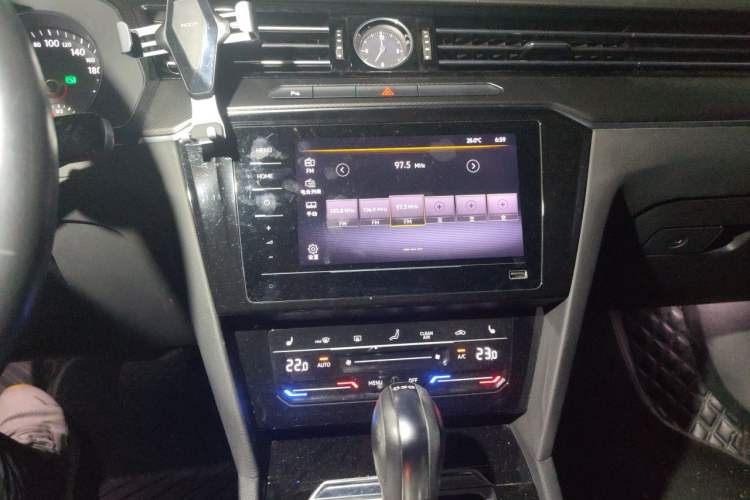Used Volkswagen Magotan 2020 330TSI DSG Leading Model Audio And AC Panel