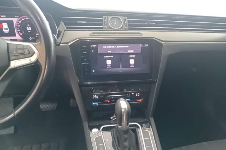 Used Volkswagen Magotan 2020 330TSI DSG Luxury Edition Audio And AC Panel