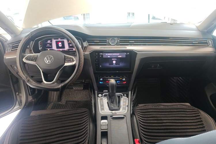 Used Volkswagen Magotan 2020 330TSI DSG Luxury Edition Center Console