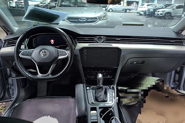 Used Volkswagen Magotan 2020 380TSI DSG Luxury Version Center Console