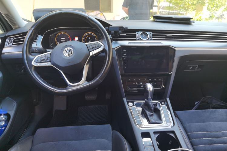 Used Volkswagen Magotan 2020 330TSI DSG Luxury Edition Center Console