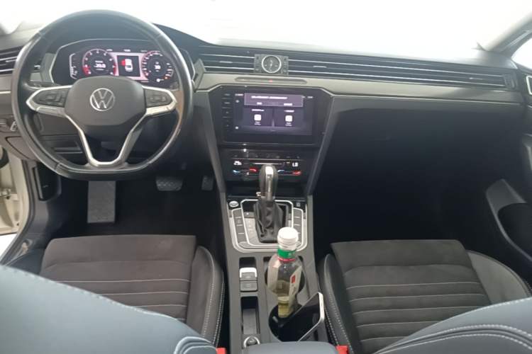 Used Volkswagen Magotan 2020 330TSI DSG Luxury Edition Center Console