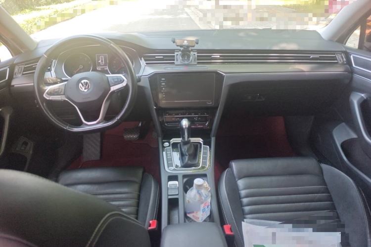 Used Volkswagen Magotan 2020 330TSI DSG Leading Model Center Console