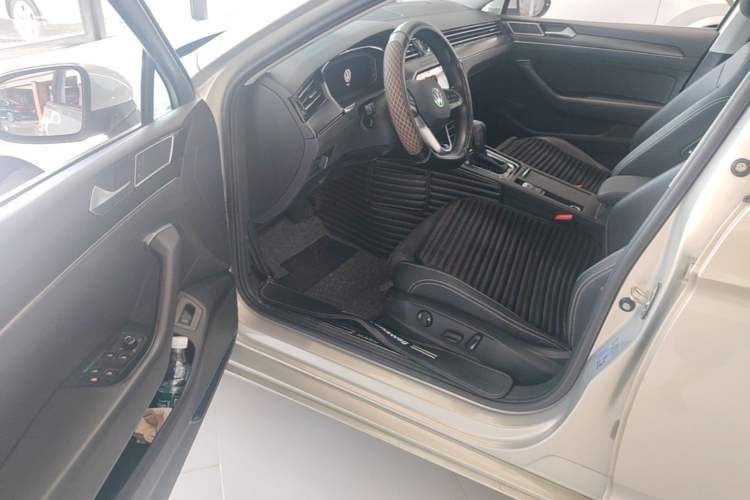 Used Volkswagen Magotan 2020 330TSI DSG Luxury Edition Driver Seat
