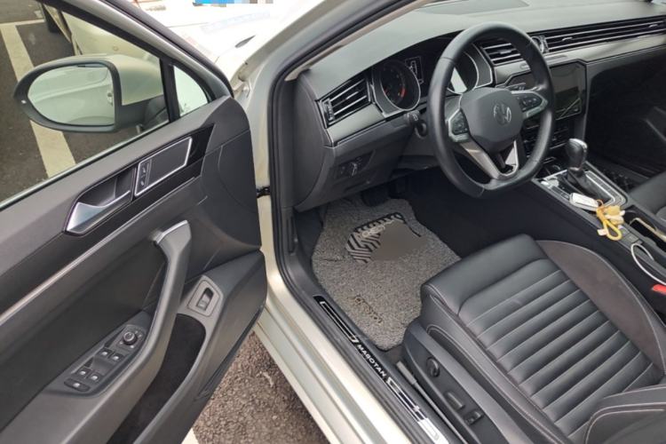 Used Volkswagen Magotan 2020 330TSI DSG Leading Model Driver Seat