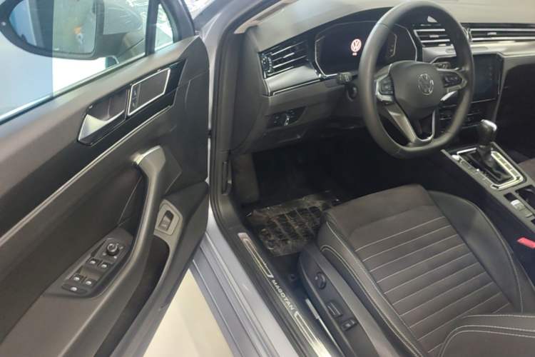 Used Volkswagen Magotan 2020 330TSI DSG Luxury Edition Driver Seat