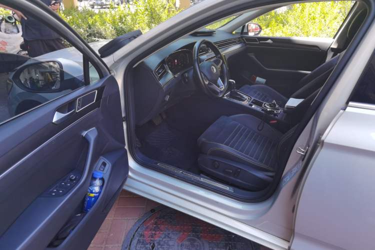 Used Volkswagen Magotan 2020 330TSI DSG Luxury Edition Driver Seat