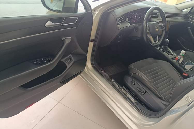 Used Volkswagen Magotan 2020 330TSI DSG Luxury Edition Driver Seat
