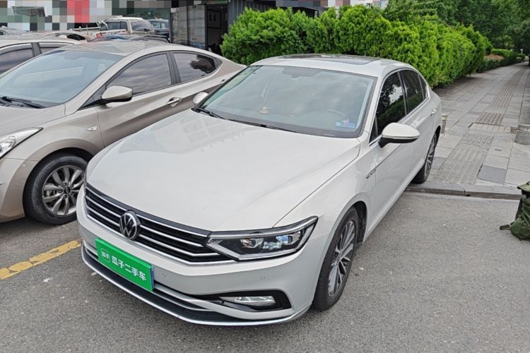 Used Volkswagen Magotan 2020 330TSI DSG Luxury Edition Guazi used car, China used car export, Used car for sale, Used  cars, Cheapest cars for sale
