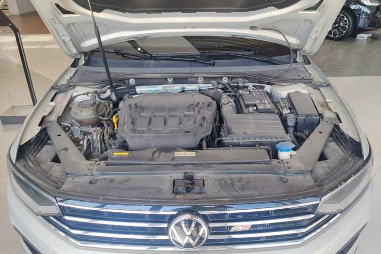 Used Volkswagen Magotan 2020 330TSI DSG Luxury Edition Engine Bay
