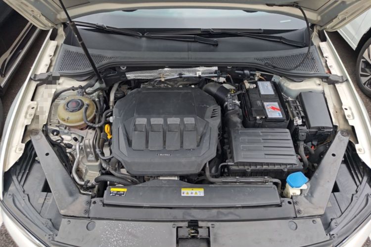 Used Volkswagen Magotan 2020 330TSI DSG Leading Model Engine Bay