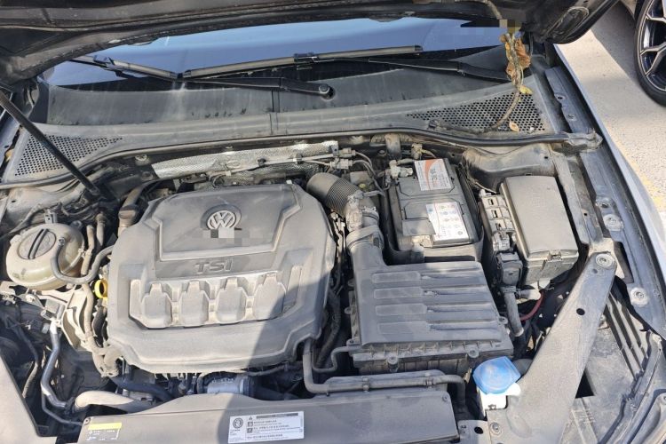 Used Volkswagen Magotan 2020 330TSI DSG Luxury Edition Engine Bay Left