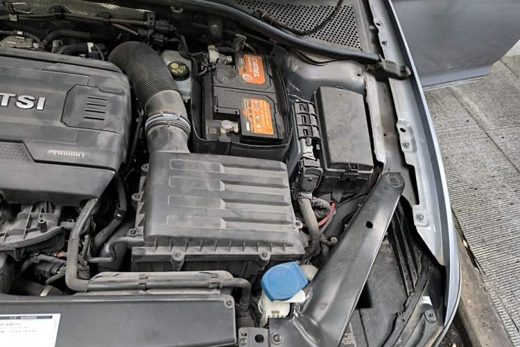 Used Volkswagen Magotan 2020 380TSI DSG Luxury Version Engine Bay Left