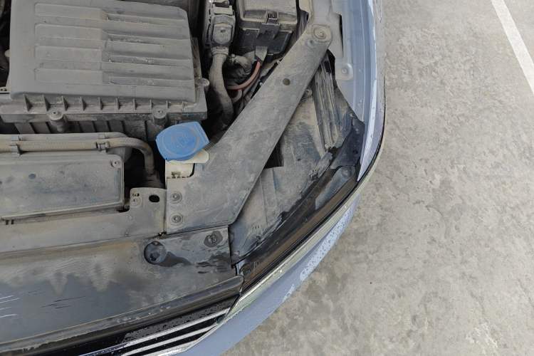 Used Volkswagen Magotan 2020 330TSI DSG Luxury Edition Engine Bay Left