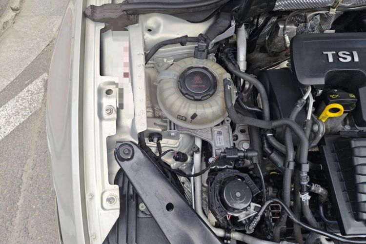 Used Volkswagen Magotan 2020 280TSI DSG Leading Edition Engine Bay Right