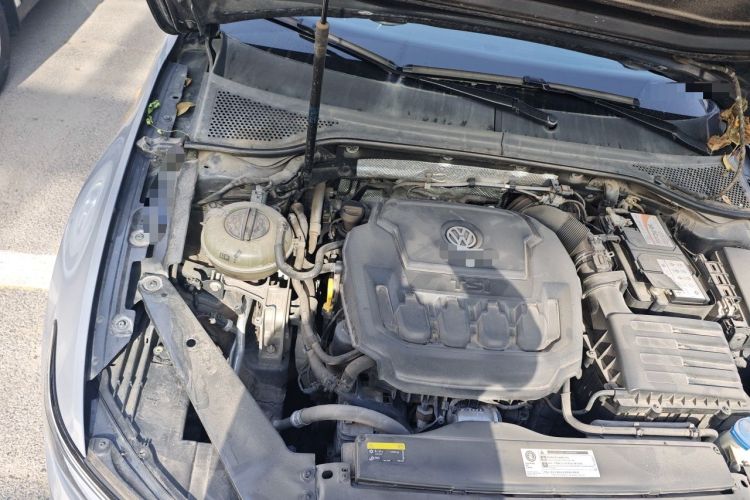 Used Volkswagen Magotan 2020 330TSI DSG Luxury Edition Engine Bay Right