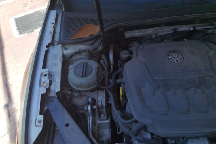 Used Volkswagen Magotan 2020 330TSI DSG Luxury Edition Engine Bay Right