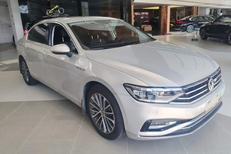 Used Volkswagen Magotan 2020 330TSI DSG Luxury Edition Exterior 1