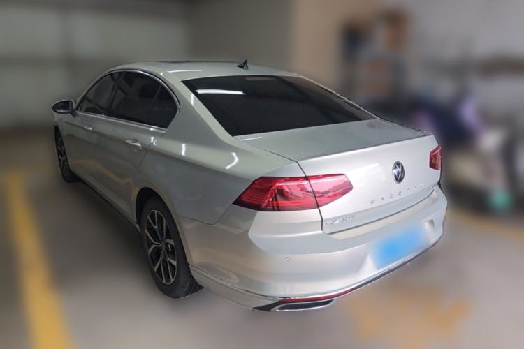 Used Volkswagen Magotan 2020 330TSI DSG Leading Model Exterior 2