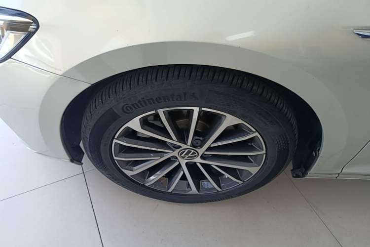 Used Volkswagen Magotan 2020 330TSI DSG Luxury Edition Exterior 4