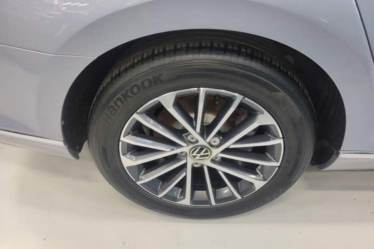 Used Volkswagen Magotan 2020 330TSI DSG Luxury Edition Exterior 5