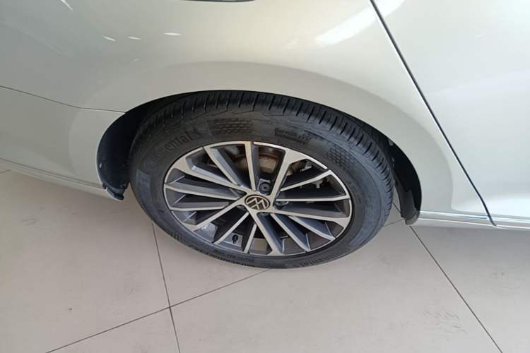 Used Volkswagen Magotan 2020 330TSI DSG Luxury Edition Exterior 5