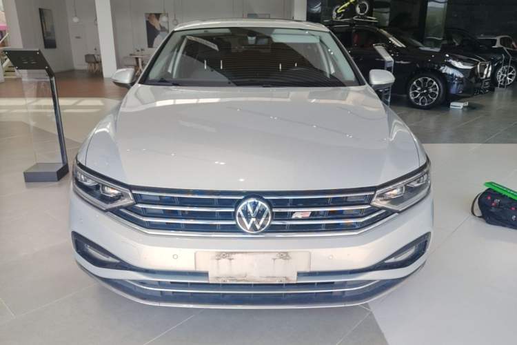 Used Volkswagen Magotan 2020 330TSI DSG Luxury Edition Front