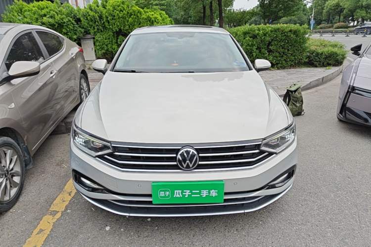 Used Volkswagen Magotan 2020 330TSI DSG Luxury Edition Front