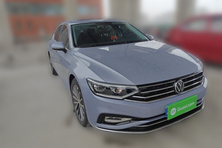 Used Volkswagen Magotan 2020 330TSI DSG Luxury Edition Front Right 45 Deg