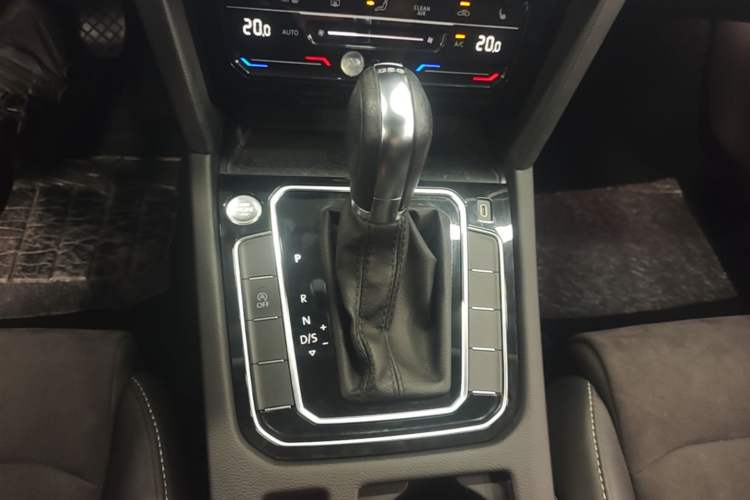Used Volkswagen Magotan 2020 330TSI DSG Luxury Edition Gear Lever