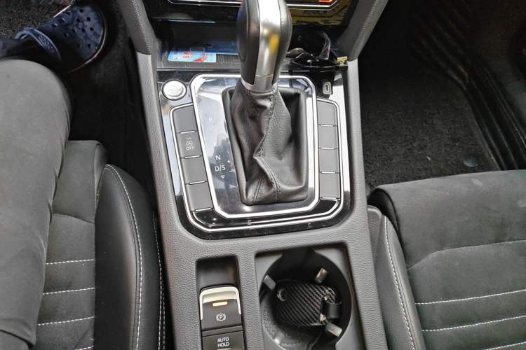 Used Volkswagen Magotan 2020 330TSI DSG Luxury Edition Gear Lever