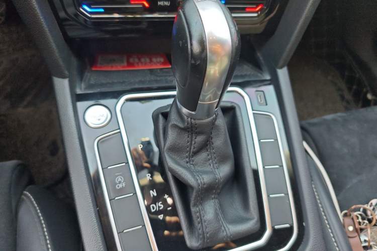 Used Volkswagen Magotan 2020 330TSI DSG Luxury Edition Gear Lever