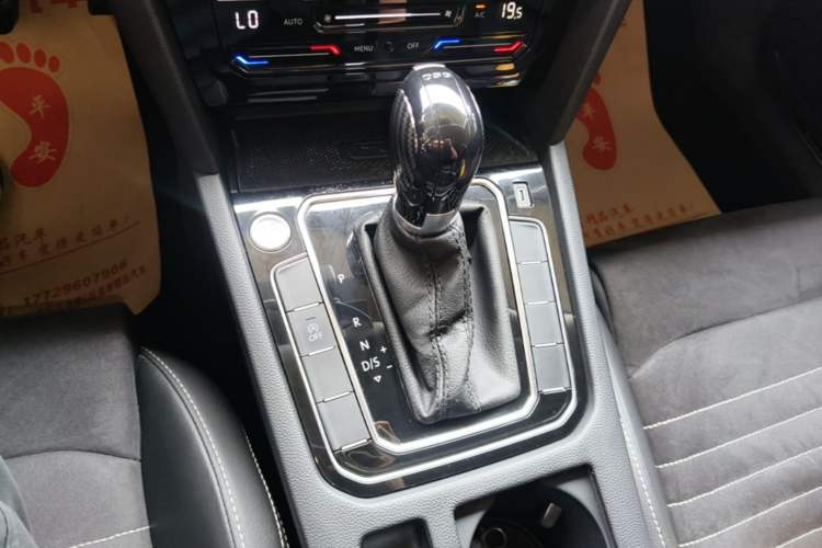Used Volkswagen Magotan 2020 330TSI DSG Luxury Edition Gear Lever