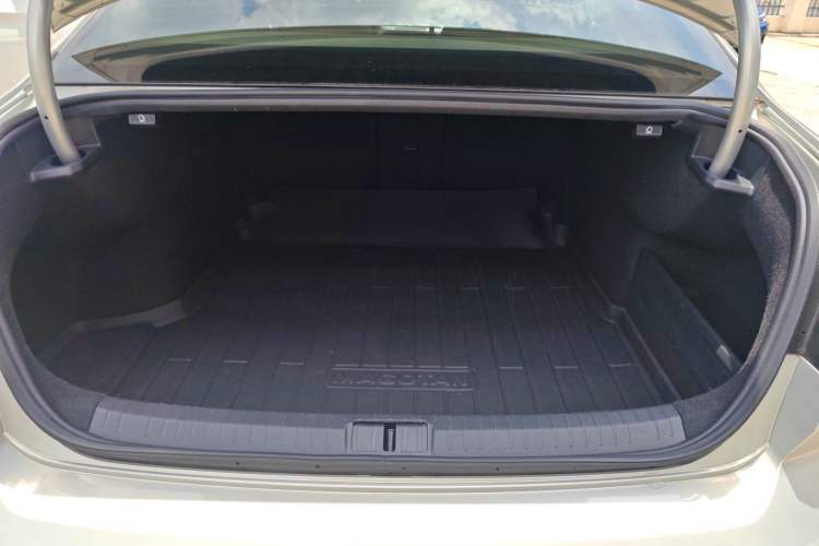 Used Volkswagen Magotan 2020 330TSI DSG Leading Model Interior 11