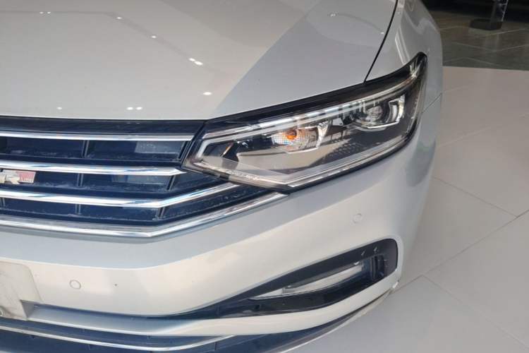 Used Volkswagen Magotan 2020 330TSI DSG Luxury Edition Left Front Headlight
