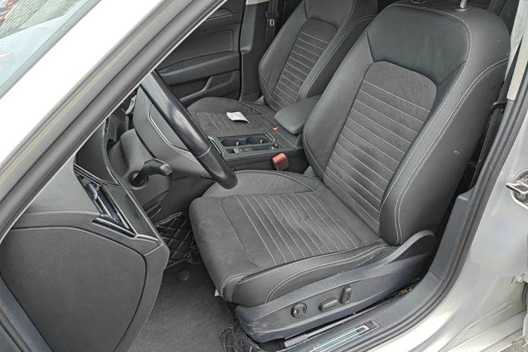 Used Volkswagen Magotan 2020 330TSI DSG Luxury Edition Left Front Seat