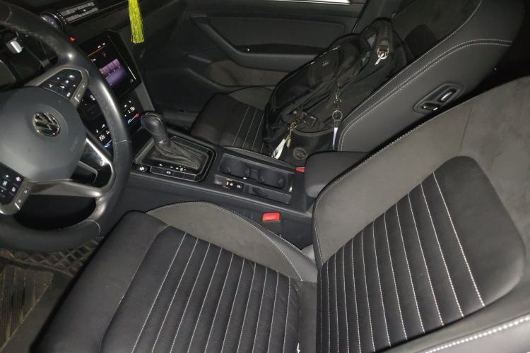 Used Volkswagen Magotan 2020 330TSI DSG Leading Model Left Front Seat