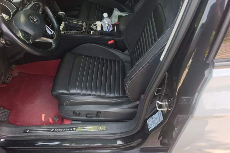 Used Volkswagen Magotan 2020 330TSI DSG Leading Model Left Front Seat
