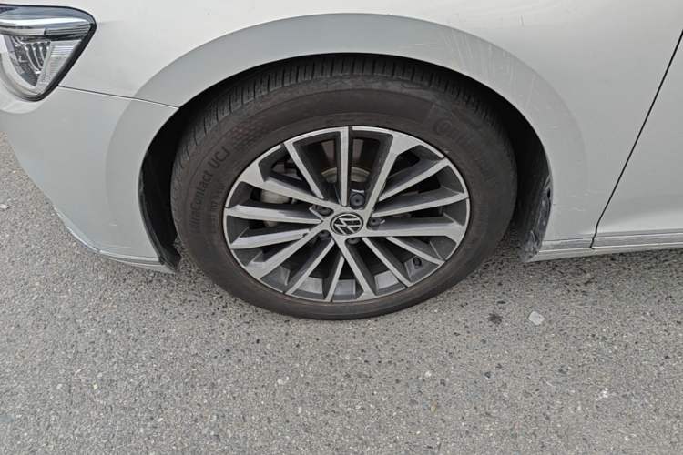 Used Volkswagen Magotan 2020 330TSI DSG Luxury Edition Left Front Wheel Hub
