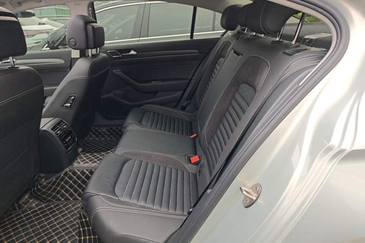 Used Volkswagen Magotan 2020 330TSI DSG Leading Model Left Rear Seat